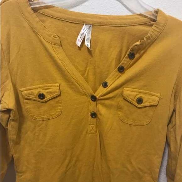 Mustard colored LONG SLEEVE NWOT small - Picture 2 of 5